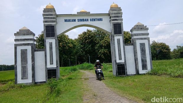 Makam Maling Genthiri berada di pemakaman umum Desa Kawengan, Kecamatan Jepon, Kabupaten Blora, Senin (23/2/2026).