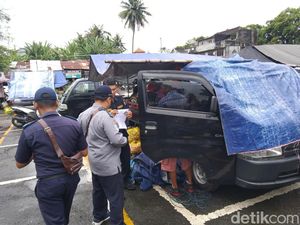 Dishub Tabanan Gelar Inspeksi di Pesiapan, Sejumlah Mobil Melanggar