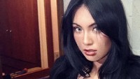 Dustin Tiffani juga turut berkomentar melihat perubahan penampilan istrinya. Seh, tulisnya. (Foto: dok Instagram _ditamal)