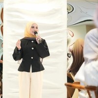 Aurel Hermansyah mengenakan hijab pashmina viscose gradasi kuning yang dipadukan atasan berwarna hitam yang membentuk bagian pinggang cocok untuk acara buka puasa bersama. Ia memadukan hijab dengan palazzo pants putih. Foto: Dok. Instagram @aurelie.hermansyah.