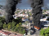Rumah-Bangunan Hancur, Meksiko Porak Poranda Imbas Bos Kartel Tewas