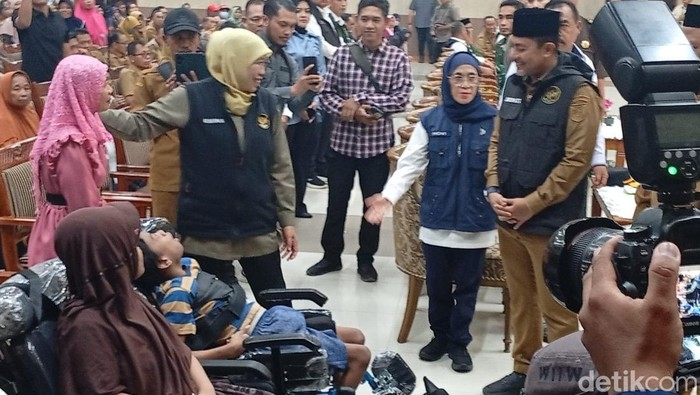 Gubernur Khofifah Indar Parawansa di Probolinggo