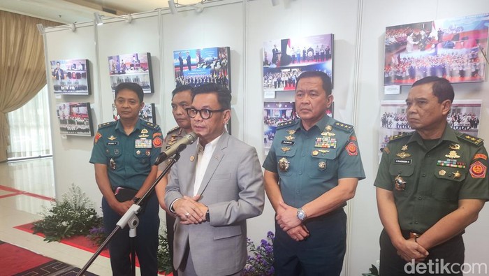 Gubernur Lemhannas RI Ace Hasan Syadzily menyambut positif Indonesia menjadi Wakil Komandan International Stabilization Force atau ISF.