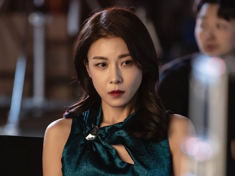 Potret Ha Ji Won Jadi Mantan Artis Top di Drakor Climax