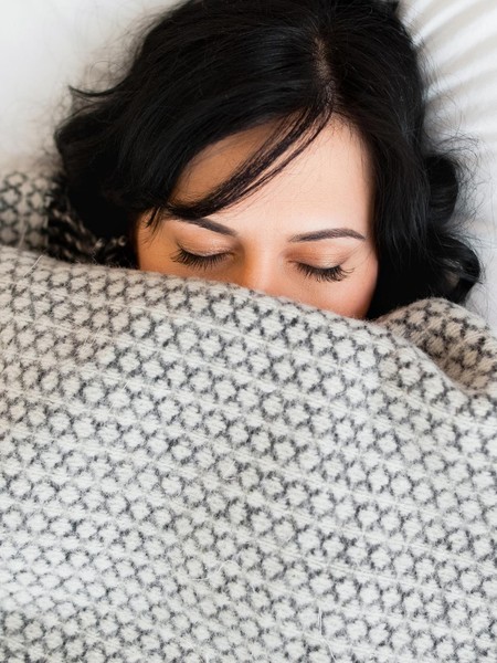 Sleep Anxiety Bikin Susah Tidur? Ini 9 Cara Mengatasinya Agar Tidur Nyenyak