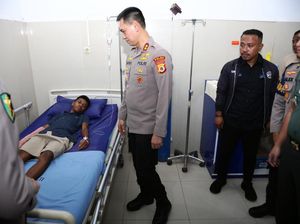 Kapolda Maluku Jenguk Korban Penganiayaan Oknum Brimob di Tual