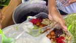 Rela Antre 30 Menit Demi Cicip Takjil Bubur Safar yang Legit