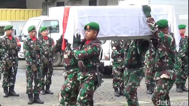 Jenazah Serda Hamdani korban serangan KKB dipulangkan ke kampung halamannya di Maros, Sulawesi Selatan.