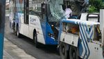 Penampakan Bus Transjakarta Usai Adu Banteng di Jalur Langit