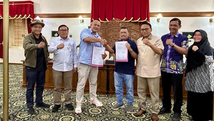 Kementerian Pertanian (Kementan) memfasilitasi pertemuan antara perusahaan pembibitan unggas dan peternak mandiri di Kabupaten Pati, Minggu (22/2/2026).