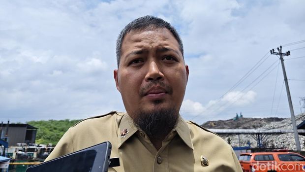 Kepala BKPSDM Solo Kepala BKPSDM Beni Suaprtoni ditemui di TPA Putri Cempo, Senin (23/2/2026)