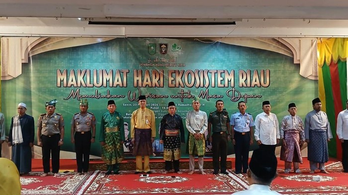 Lembaga Adat Melayu (LAM) Riau mengeluarkan maklumat menetapkan tanggal 23 Februari sebagai Hari Ekosistem Riau. Agenda ini ditetapkan di Balai Adat Melayu Riau, Senin (23/2/2026).