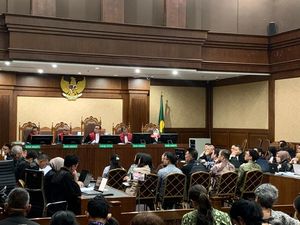 Hakim Tanya Kondisi Kesehatan, Nadiem Ngaku Sempat Alami Pendarahan