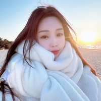 Nam Gyu Ri sudah lama dikenal karena kecantikannya. Namun dalam postingan baru-baru ini, penyanyi dan aktris Korea Selatan tersebut mengejutkan netizen karena visual awet muda.Foto: Instagram @nam_gyuri