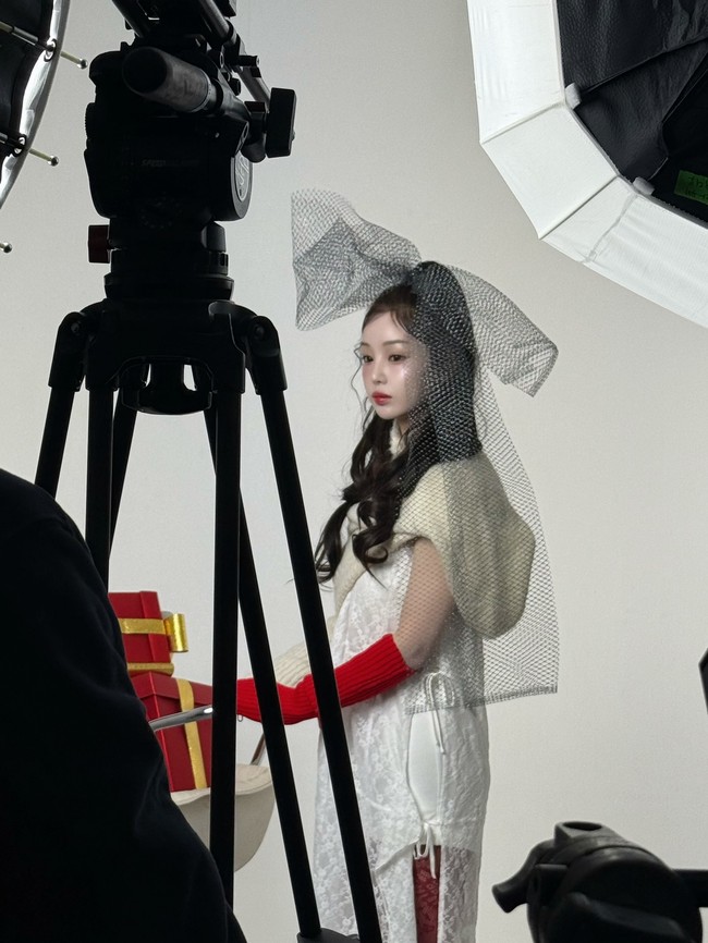 Sebelumnya, Nam Gyu Ri juga penah menuai sorotan ketika melakukan pemotretan. Ketika mengenakan baju kasual bergaya kekinian, visualnya bak idol KPop.Foto: Instagram @nam_gyuri