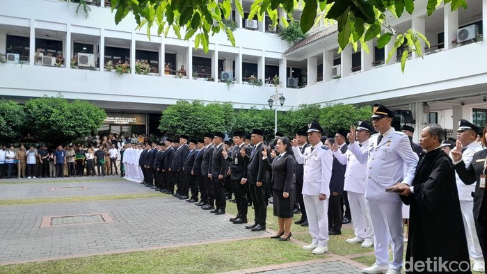 Pelantikan eselon III dan IV di Pemkot Medan. (Rechtin Hani Ritonga/detikSumut)