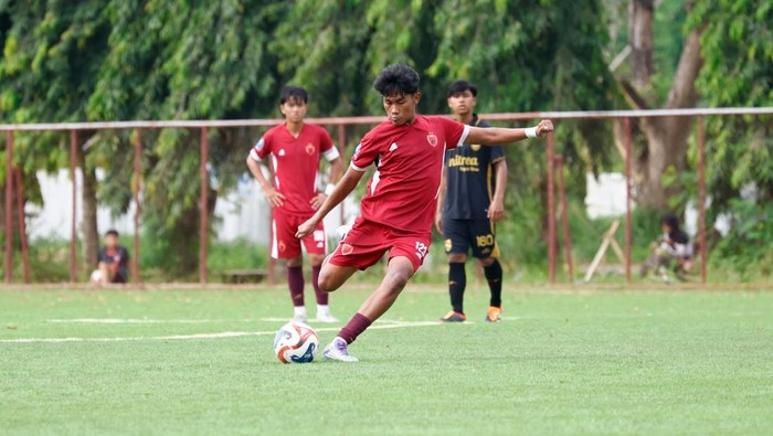 Pemain EPA PSM Makassar U-16, M Raditya Putra Budiman terpilih mengikuti program pengembangan pemain usia muda di Barcelona, Spanyol.