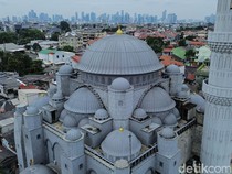 Potret Masjid Jami Al Fajri Jakarta Selatan Tampil Megah Bergaya Turki