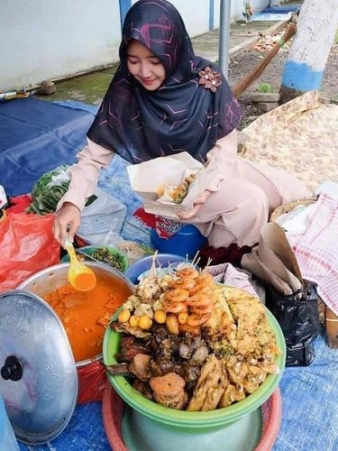 Sego Boran Lamongan yang resmi diakui menjadi salah satu Warisan Budaya Takbenda Indonesia oleh Kementerian Kebudayaan RI.