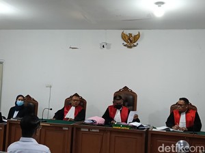 Sidang Korupsi Revitalisasi Pasar Cinde Ditunda karena Terdakwa Alex Noerdin Sakit