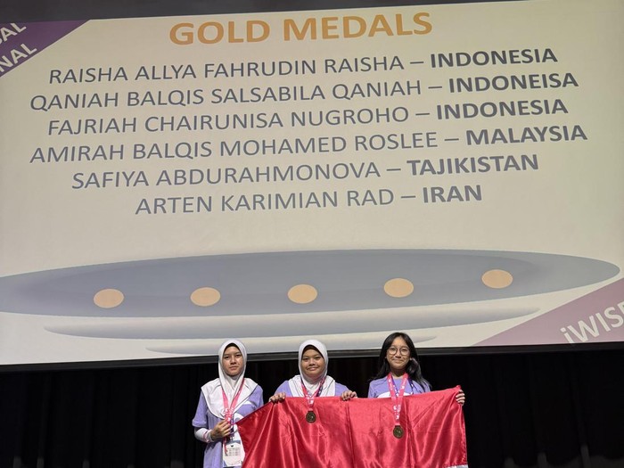 SMP Labschool Kebayoran Boyong 2 Medali Emas di ajang iWiSE Global Final 2026 Dubai.