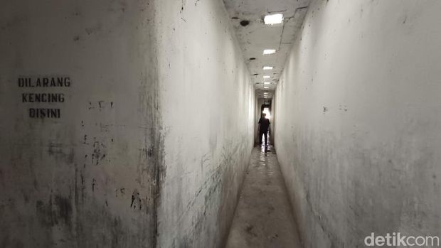 Suasana Gang Beurit di sekitar Jalan Cihideung Kota Tasikmalaya.