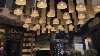 Lampu warna-warni dipasang sejak beberapa hari menjelang datangnya bulan suci. Foto: Dok Muhammad Nabil Charomaein/PPI Dunia