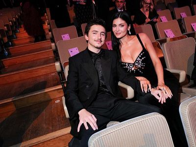 Romantis Banget! Potret Lengket Timothee Chalamet & Kylie Jenner di BAFTA 2026