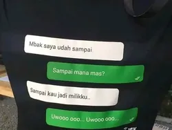 Tulisan Absurd di Baju Bapak-bapak, Mana yang Bikin Kamu Pengen Punya?