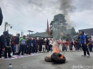 Mahasiswa Geram Geruduk Kantor Gubernur Kaltim, Tuntut Pemerataan Gratispol