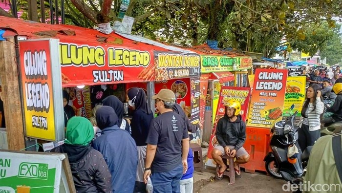 War takjil di Kabupaten Bandung.