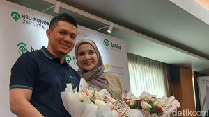 Zaskia Sungkar dan Irwansyah mengaku sangat bahagia usai kehadiran anggota baru di keluarga. Foto: febri/detikhot
