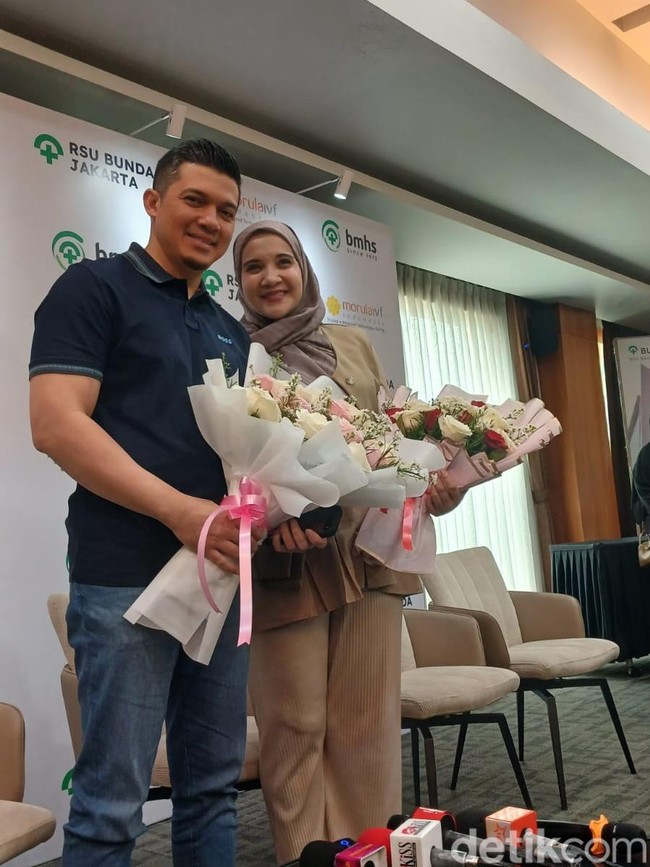 Kebahagiaan Zaskia Sungkar dan Irwansyah Dikaruniai Anak Ketiga