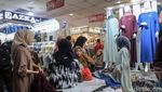 Awal Ramadan, Tanah Abang Diserbu Pemburu Busana Lebaran