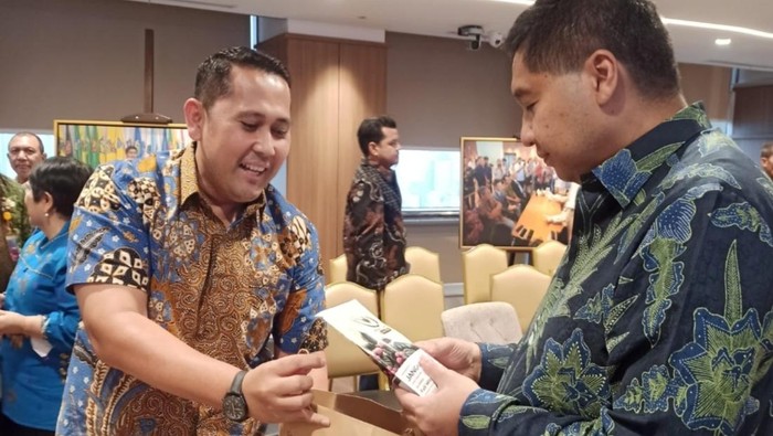 Bupati Merangin Jambi M Syukur saat bertemu dengan Menteri PKP di Jakarta