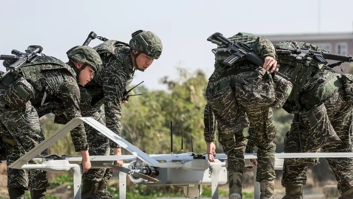 Taiwan menggelar latihan militer di tengah ketegangan dengan China (Foto: AFP/Getty Images)