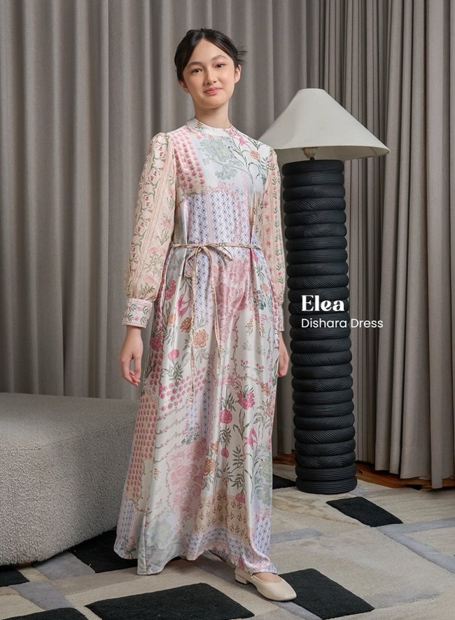 Salah satu yang paling mencuri atensi ialah putri ketiga Ussy dan Andhika, Elea. Sudah semakin besar, kecantikan Elea berhasil bikin salfok. Foto: Instagram/@geulis.id