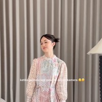 Lahir pada 28 Oktober 2012, saat ini Elea berusia 12 tahun. Banyak netizen yang menyebut Elea memiliki kemiripan dengan artis cantik Chelsea Islan. Foto: Instagram/@geulis.id