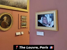 Aksi Aktivis Pasang Foto Andrew di Museum Louvre Tiru Banksy