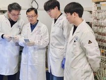 Ilmuwan China Bikin Baterai Mobil dari Plastik