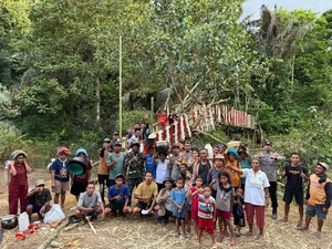 Iptu Arsilinus Inisiasi Jembatan di Lesem NTT agar Siswa Tak Terjang Sungai