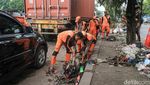 Jalan Marunda Kembali Lancar Usai Sampah Dibersihkan