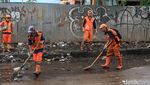 Jalan Marunda Kembali Lancar Usai Sampah Dibersihkan