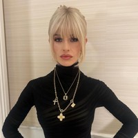 Dalam acara ‘Piers Morgan Uncensored’, Kelly Osbourne mengungkap penurunan berat badannya dipengaruhi oleh rasa dukanya setelah ayah meninggal. Ibunya Sharon Osbourne pun mengatakan jika Kelly kesulitan makan terutama dengan banyaknya kritik yang dialamatkan kepada perubahan bentuk tubuhnya. Foto: Dok. Instagram Kelly Osbourne