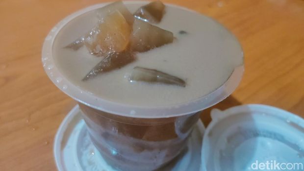 Kolak nata de coco