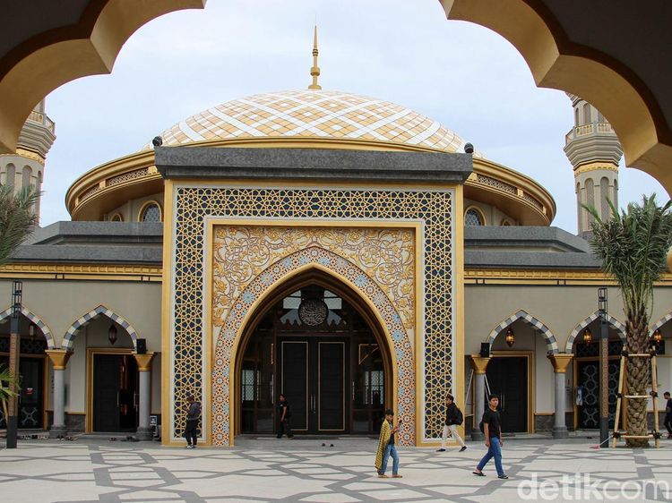 Masjid Al Ikhlas Jadi Oase Spiritual di PIK 2