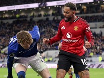 MU Tekuk Everton, Carrick Puji Penampilan Gacor Cunha