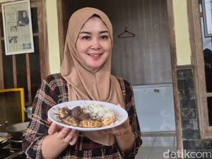 Cothot Isi Kurma Jadi Takjil Favorit Ramadan di Ponorogo, 500 Biji Sehari