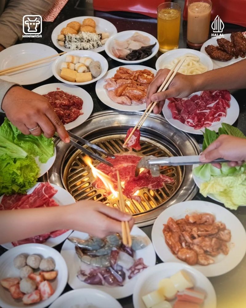 Menu makanan di Hanamasa