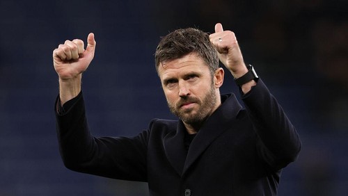 LIVERPOOL, ENGLAND - FEBRUARY 23: Michael Carrick manager of Manchester United celebrates after the Premier League match between Everton and Manchester United at Hill Dickinson Stadium on February 23, 2026 in Liverpool, England. (Photo by MB Media/Getty Images)